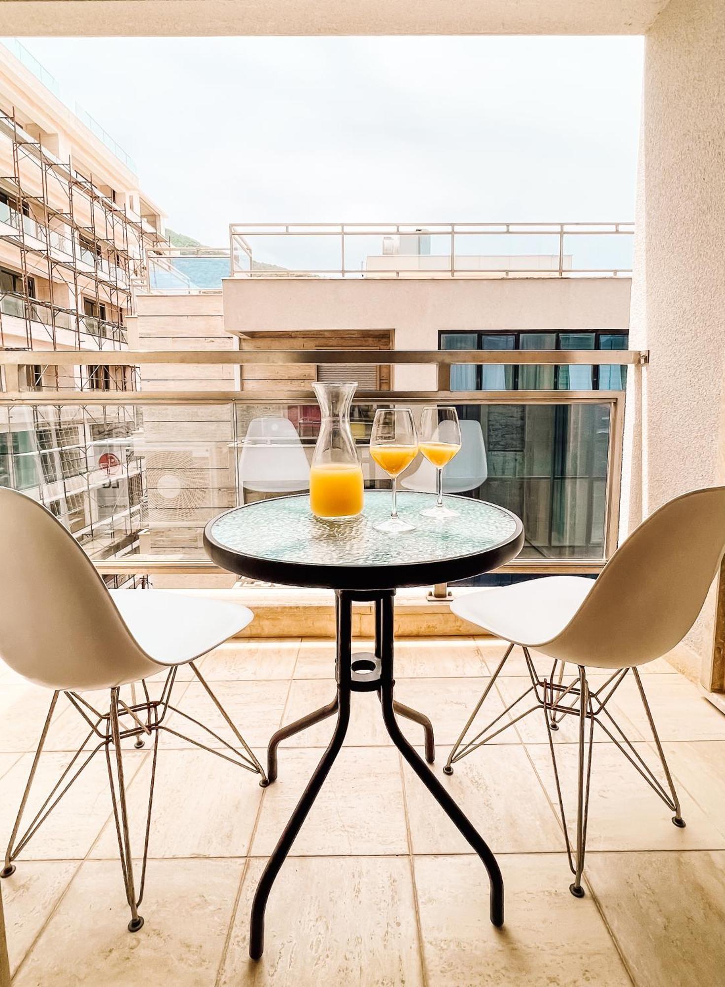 Four Views Apartments Budva Bilik gambar